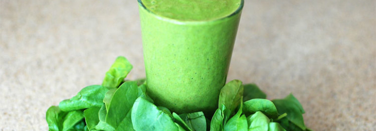 6 Yummy Smoothie Drinks to Aid in Digestion & Detox