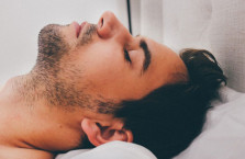 5 Reasons Men Should Always Sleep Naked